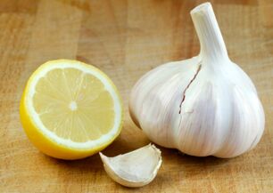 Lemon and garlic tincture